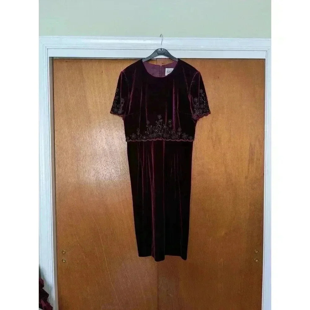 Vintage Burgundy Velvet Bead Embroidered Dress Size 14P Karen Kwong - Picture 1 of 7
